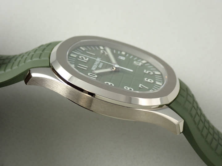 パテックフィリップ アクアノート Ref.5168G-010 ホワイトゴールド カーキグリーン文字盤