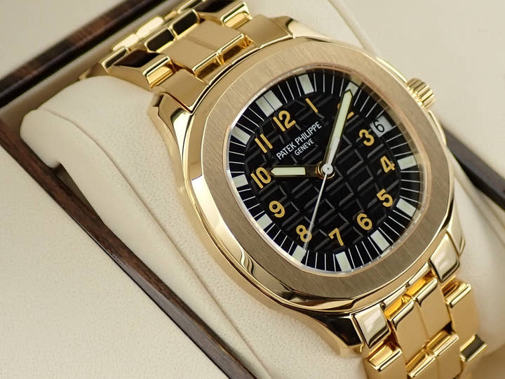 パテックフィリップ アクアノート Ref.5065J-001 イエローゴールド ブラック文字盤