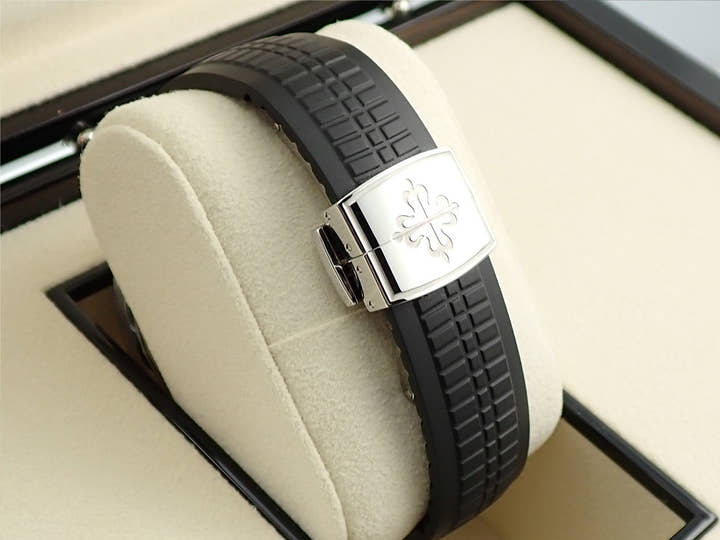 パテックフィリップ アクアノート エクストララージ Ref.5167/1A-001 ステンレススチール ブラック文字盤