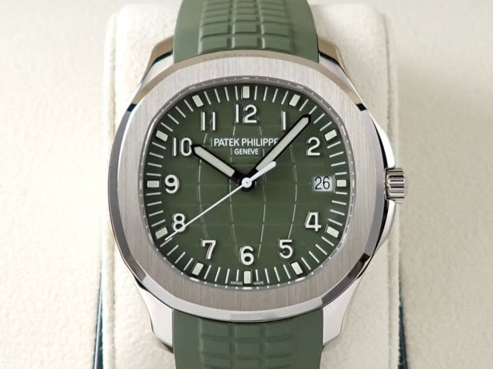 パテックフィリップ アクアノート Ref.5168G-010 ホワイトゴールド カーキグリーン文字盤