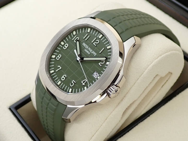 パテックフィリップ アクアノート Ref.5168G-010 ホワイトゴールド カーキグリーン文字盤