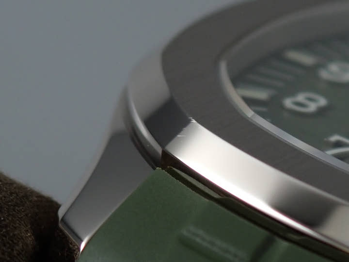 パテックフィリップ アクアノート Ref.5168G-010 ホワイトゴールド カーキグリーン文字盤