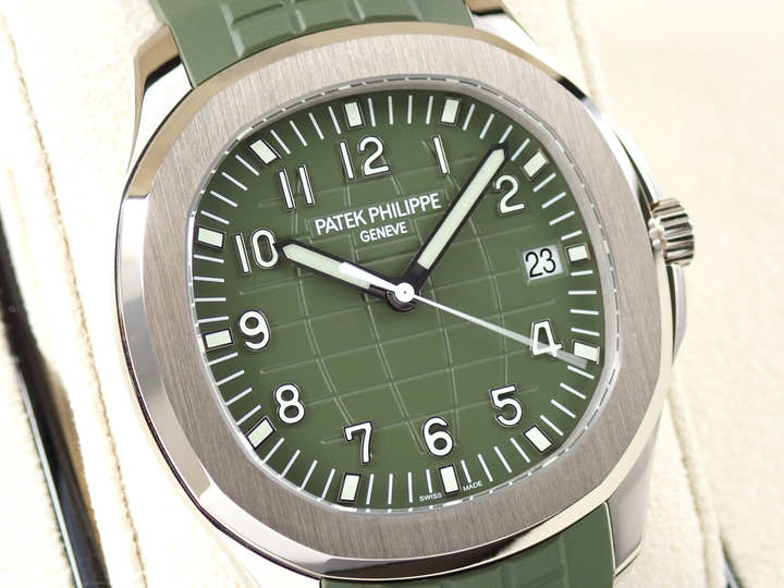 パテックフィリップ アクアノート Ref.5168G-010 ホワイトゴールド カーキグリーン文字盤