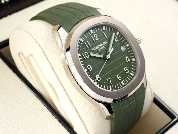 パテックフィリップ アクアノート Ref.5168G-010 ホワイトゴールド カーキグリーン文字盤