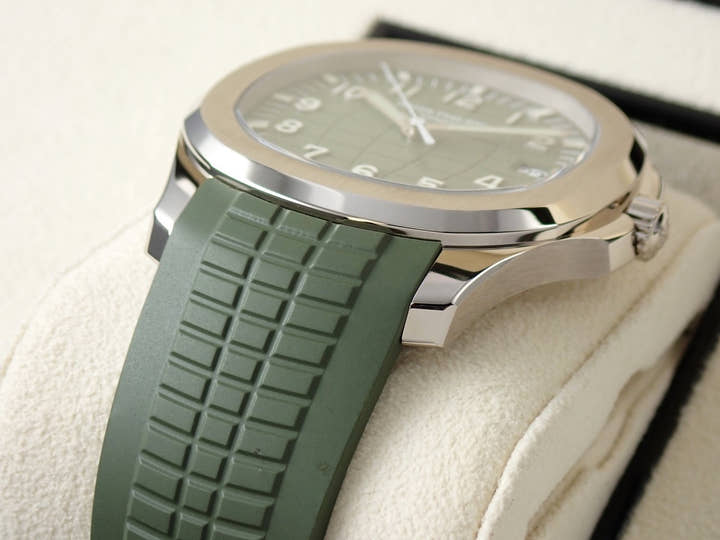 パテックフィリップ アクアノート Ref.5168G-010 ホワイトゴールド カーキグリーン文字盤