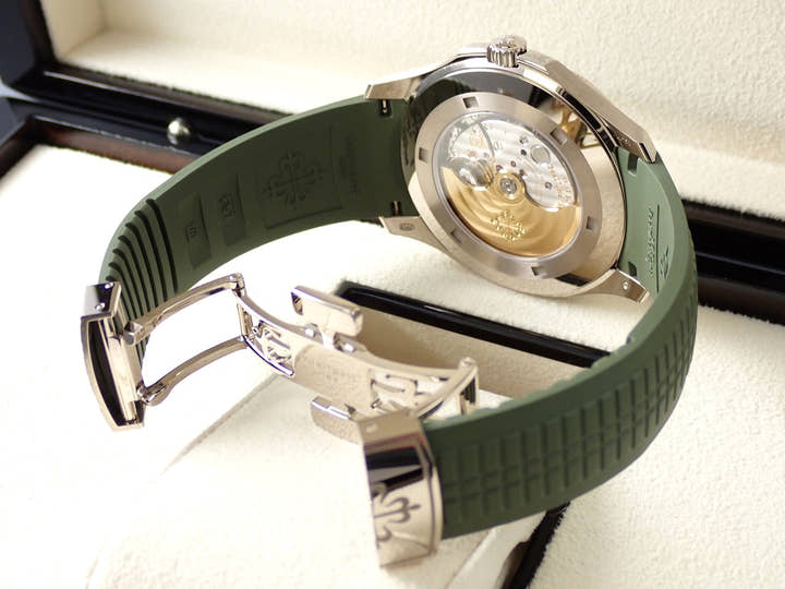 パテックフィリップ アクアノート Ref.5168G-010 ホワイトゴールド カーキグリーン文字盤