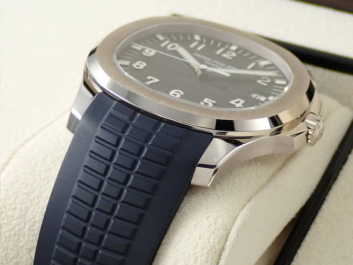 パテックフィリップ アクアノート Ref.5168G-001 ホワイトゴールド ミッドナイトブルー文字盤