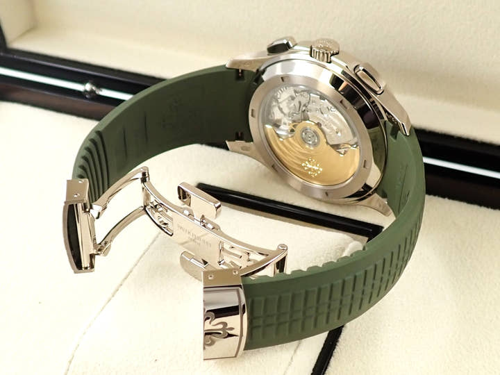 パテックフィリップ アクアノート Ref.5968G-010 ホワイトゴールド カーキグリーン文字盤