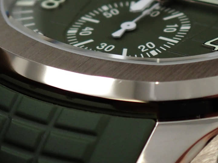 パテックフィリップ アクアノート Ref.5968G-010 ホワイトゴールド カーキグリーン文字盤