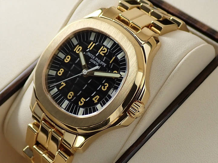 パテックフィリップ アクアノート Ref.5065J-001 イエローゴールド ブラック文字盤