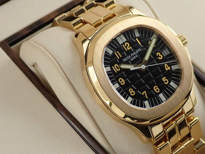 パテックフィリップ アクアノート Ref.5065J-001 イエローゴールド ブラック文字盤
