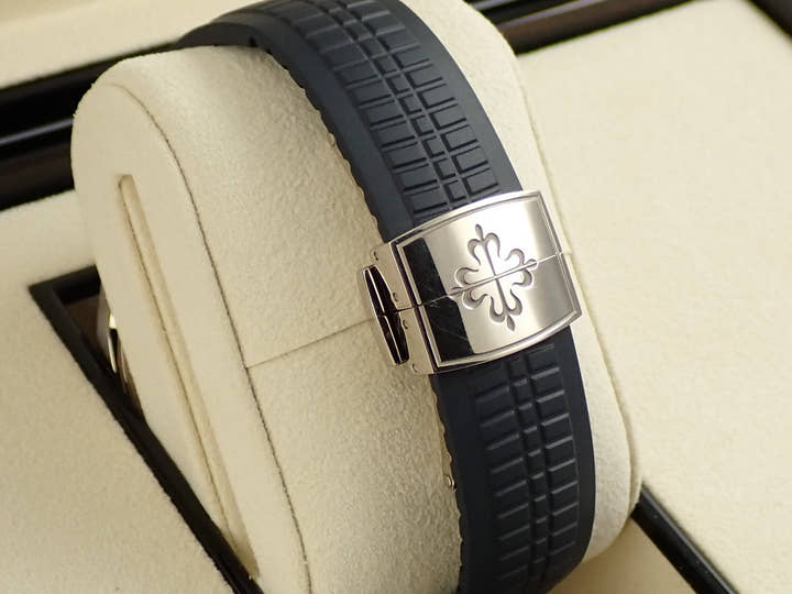 パテックフィリップ アクアノート Ref.5168G-001 ホワイトゴールド ミッドナイトブルー文字盤