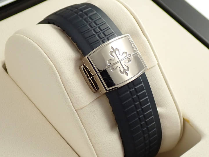 パテックフィリップ アドバンストリサーチ アクアノート・トラベルタイム Ref.5650G-001 ホワイトゴールド ブルー文字盤