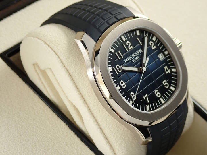 パテックフィリップ アクアノート Ref.5168G-001 ホワイトゴールド ミッドナイトブルー文字盤