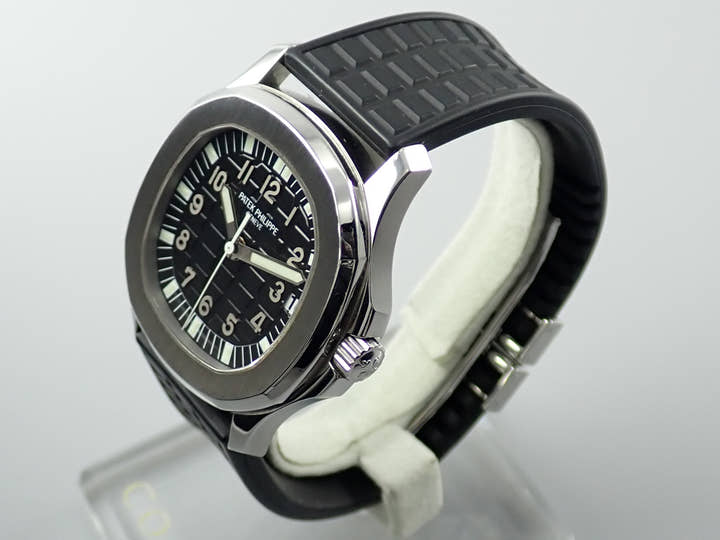 パテックフィリップ アクアノート ミディアム Ref.5066A-001 ステンレススチール ブラック文字盤