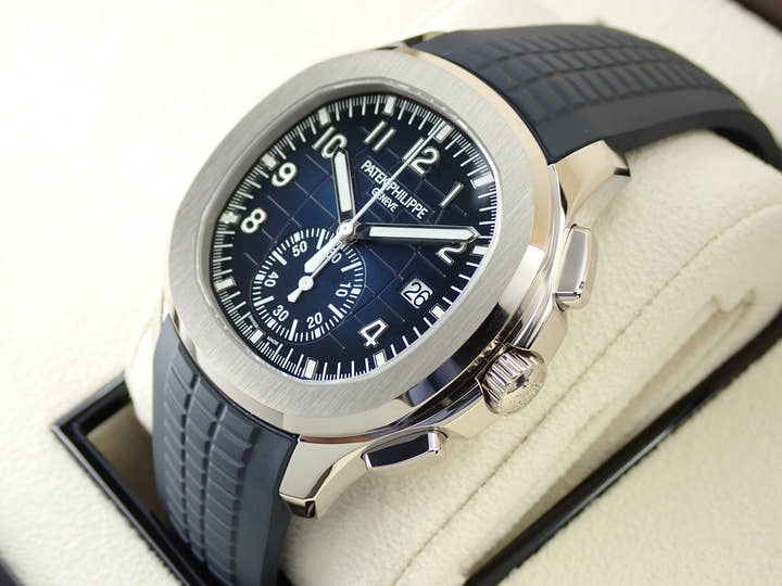 パテックフィリップ アクアノート クロノグラフ Ref.5968G-001 ホワイトゴールド ミッドナイトブルー文字盤