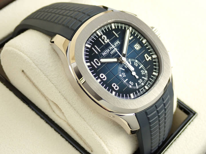 パテックフィリップ アクアノート クロノグラフ Ref.5968G-001 ホワイトゴールド ミッドナイトブルー文字盤