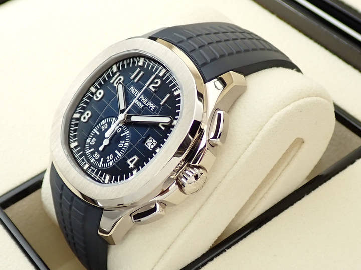 パテックフィリップ アクアノート クロノグラフ Ref.5968G-001 ホワイトゴールド ミッドナイトブルー文字盤