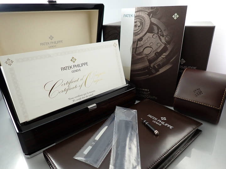 パテックフィリップ アクアノート クロノグラフ Ref.5968G-001 ホワイトゴールド ミッドナイトブルー文字盤