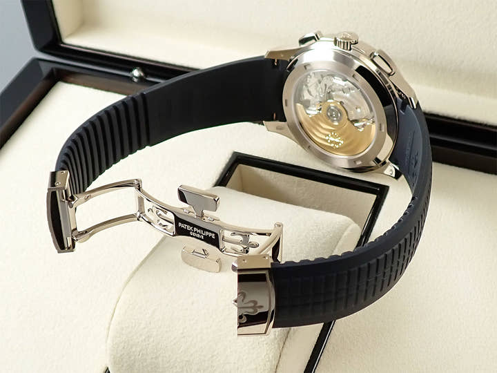 パテックフィリップ アクアノート クロノグラフ Ref.5968G-001 ホワイトゴールド ミッドナイトブルー文字盤