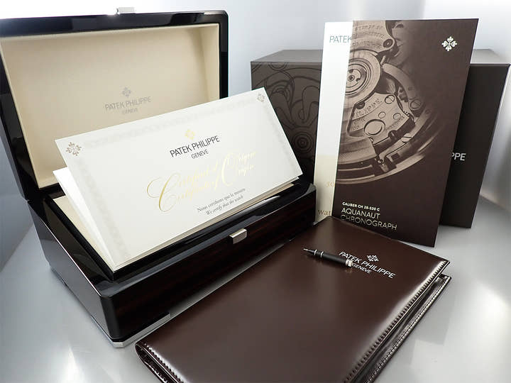 パテックフィリップ アクアノート クロノグラフ Ref.5968G-001 ホワイトゴールド ミッドナイトブルー文字盤