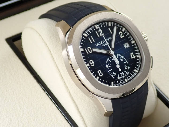パテックフィリップ アクアノート クロノグラフ Ref.5968G-001 ホワイトゴールド ミッドナイトブルー文字盤