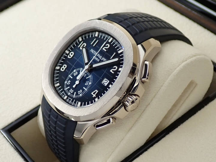 パテックフィリップ アクアノート クロノグラフ Ref.5968G-001 ホワイトゴールド ミッドナイトブルー文字盤