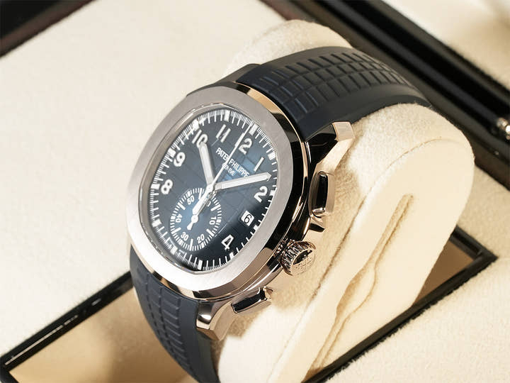 パテックフィリップ アクアノート クロノグラフ Ref.5968G-001 ホワイトゴールド ミッドナイトブルー文字盤