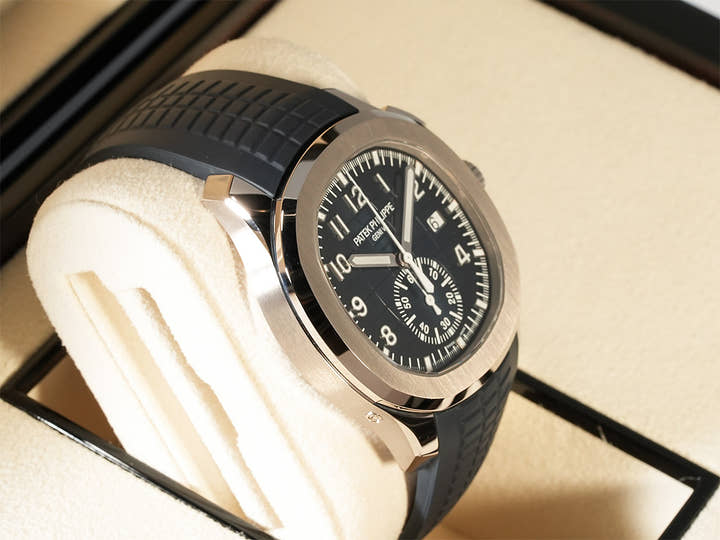 パテックフィリップ アクアノート クロノグラフ Ref.5968G-001 ホワイトゴールド ミッドナイトブルー文字盤