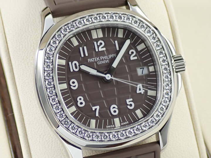 パテックフィリップ アクアノート ルーチェ Ref.5067A-023 ステンレススチール トープ文字盤 美品 MYM95368