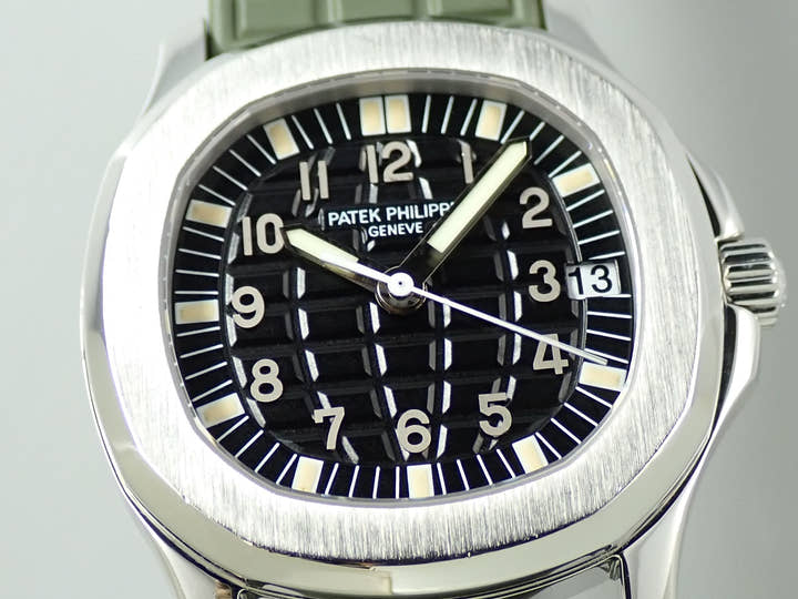 パテックフィリップ アクアノート ミディアム Ref.5060A-001 ステンレススチール ブラック文字盤