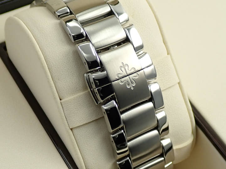 パテックフィリップ アクアノート エクストララージ Ref.5167/1A-001 ステンレススチール ブラック文字盤