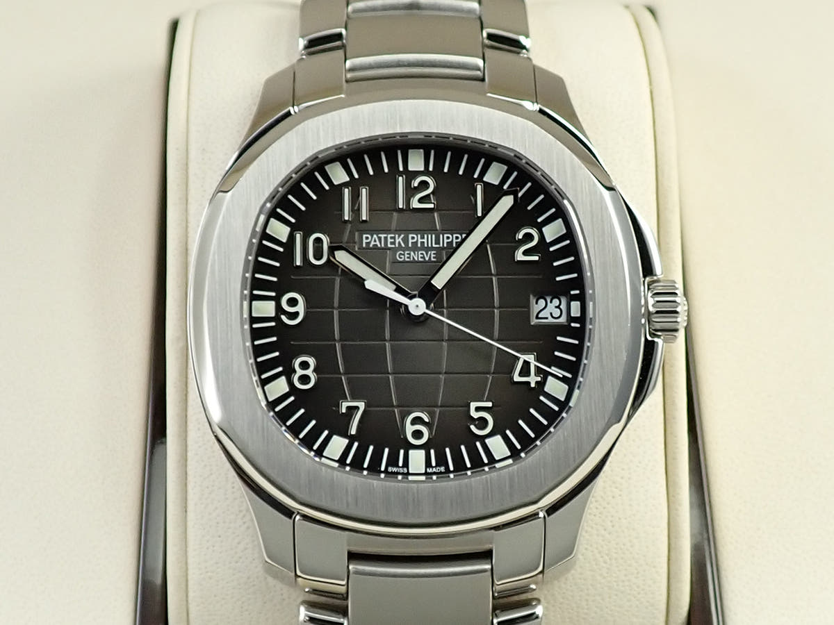 パテックフィリップ アクアノート エクストララージ Ref.5167/1A-001 ステンレススチール ブラック文字盤