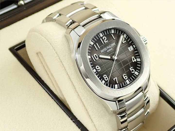 Patek Philippe Aquanaut Extra Large <Warranty, Box, etc.>