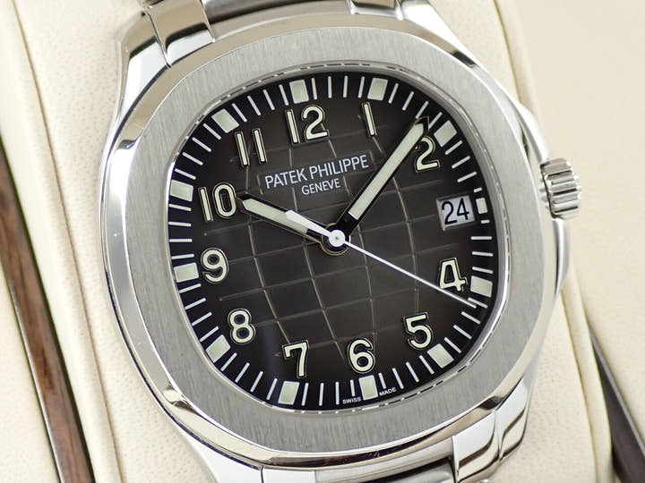 パテックフィリップ アクアノート エクストララージ Ref.5167/1A-001 ステンレススチール ブラック文字盤
