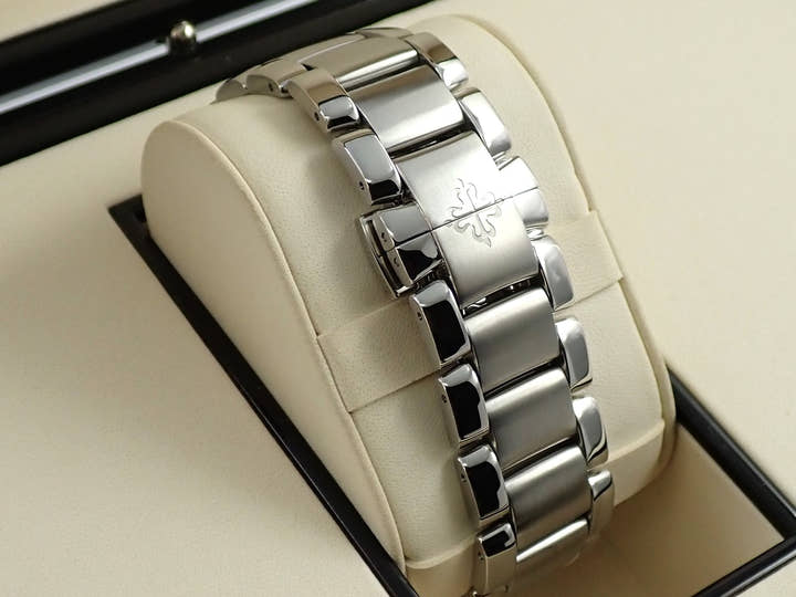 パテックフィリップ アクアノート エクストララージ Ref.5167/1A-001 ステンレススチール ブラック文字盤