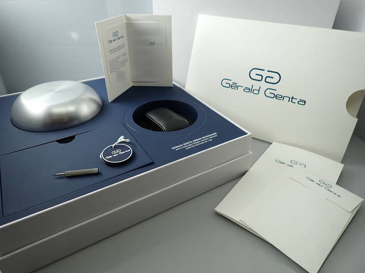 ジェラルドジェンタ アリーナ レトログラード スマイル ミッキーマウス ディズニー Ref.SAP103613 シルバー文字盤 新品 0AMY6VYS