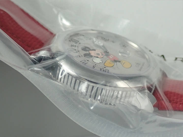 ジェラルドジェンタ アリーナ レトログラード スマイル ミッキーマウス ディズニー Ref.SAP103613 シルバー文字盤 新品 0AMY6VYS