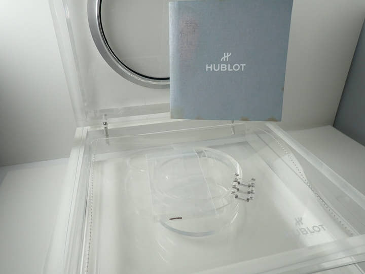 ウブロ ビッグバン インテグレーテッド トゥールビヨン フルサファイア Ref.455.JX.0120.JX スケルトン文字盤 美品 XZ7U108V