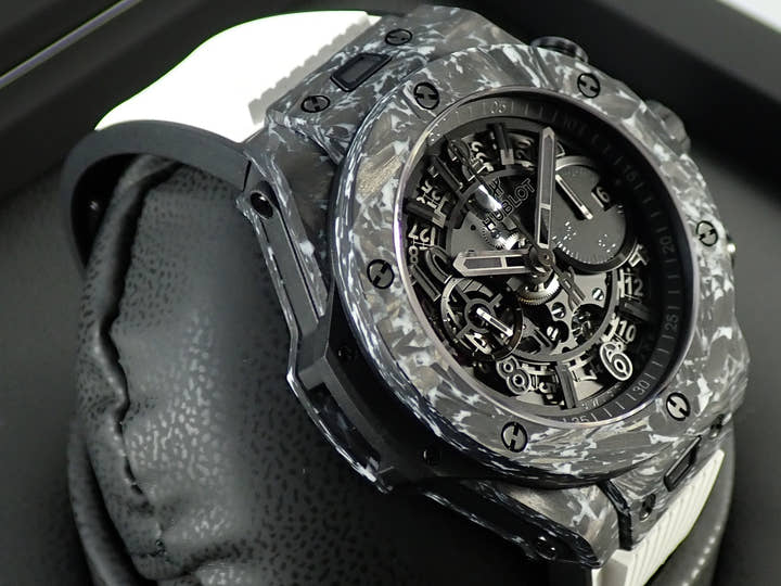 ウブロ ビッグ・バン ウニコ カーボン ホワイト Ref.421.QW.1110.RX.JPN スケルトン文字盤 極美品 R79A7C7F