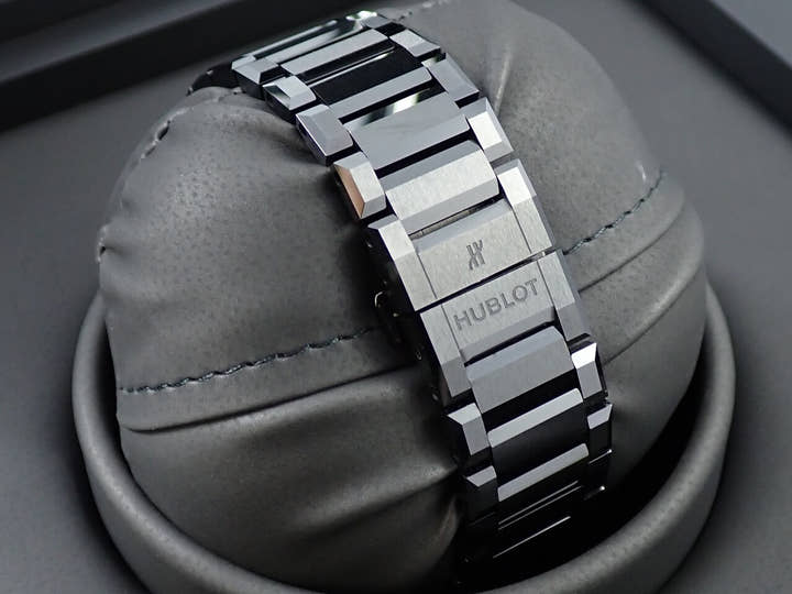 ウブロ ビッグバン インテグレーテッド タイムオンリー オールブラック Ref.456.CX.0140.CX スケルトン文字盤 極美品 RMMC17MM