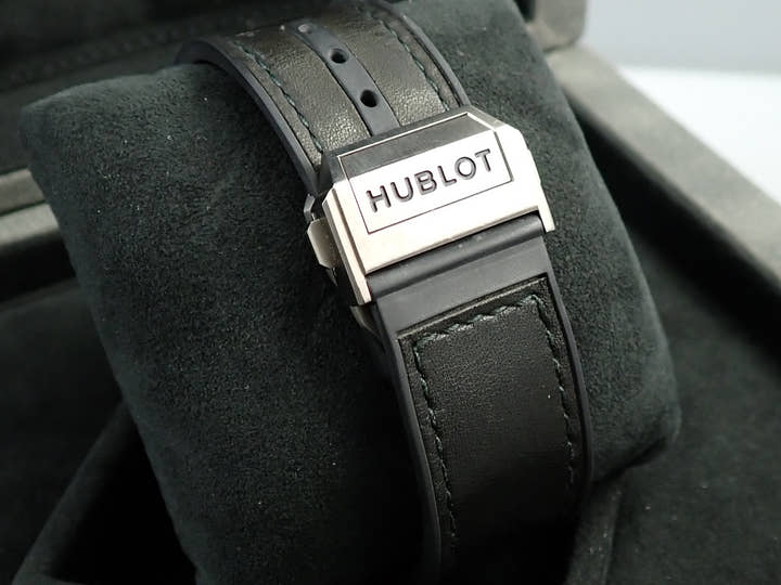 ウブロ ビッグバン ウニコ サンブルー Ref.415.NX.1112.VR.1704.MXM17 スケルトン文字盤 中古 Z9C778KH