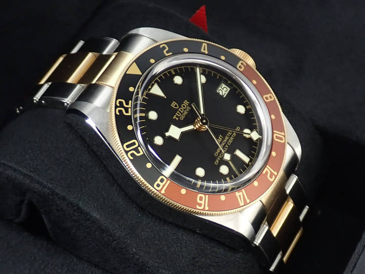 チューダー(チュードル) ヘリテージ ブラックベイ GMT S&G Ref.79833MN ブラック文字盤 美品 9H2HRVRP