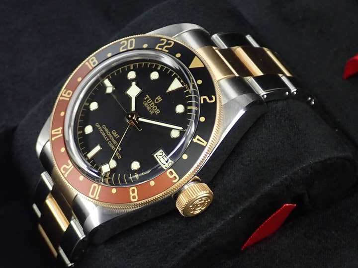 チューダー(チュードル) ヘリテージ ブラックベイ GMT S&G Ref.79833MN ブラック文字盤 美品 9H2HRVRP