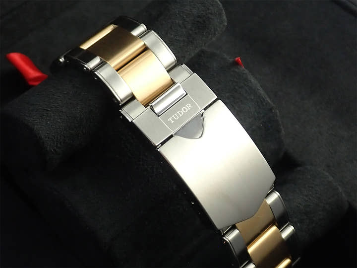 チューダー(チュードル) ヘリテージ ブラックベイ GMT S&G Ref.79833MN ブラック文字盤 未使用 T52WZ468