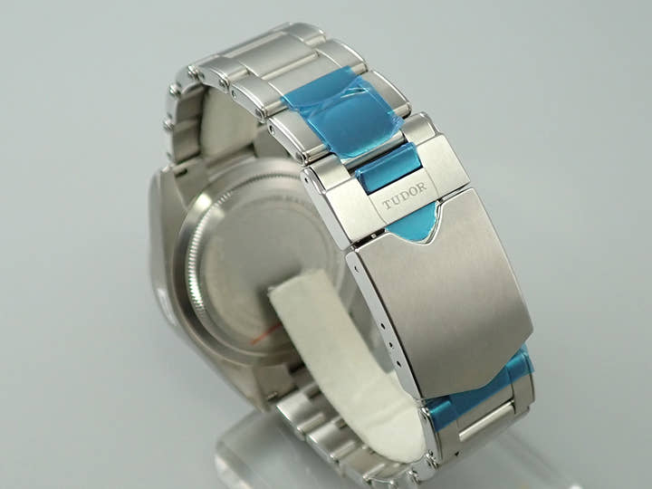 チューダー(チュードル) ブラックベイ Ref.79230R ブラック文字盤 デッドストック 9175828Y