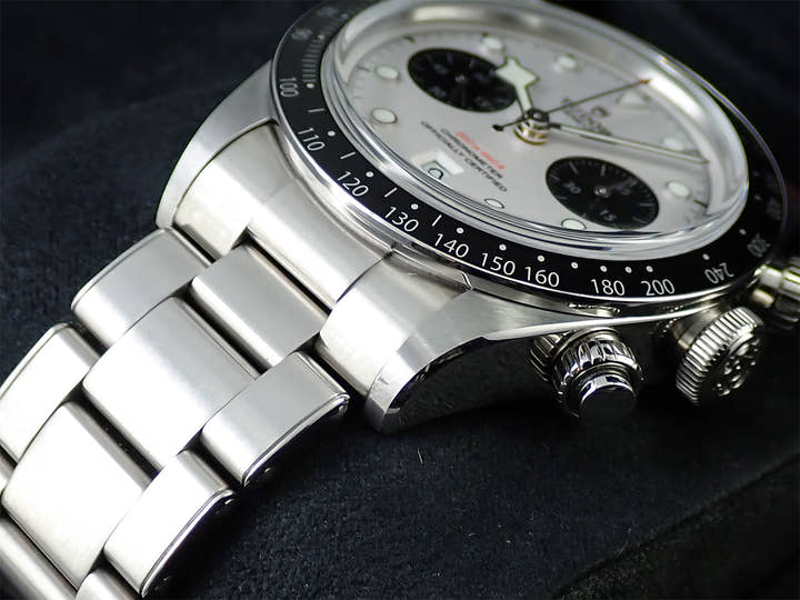 チューダー(チュードル) ブラックベイ クロノ Ref.79360N ホワイト文字盤 中古 K67M8714