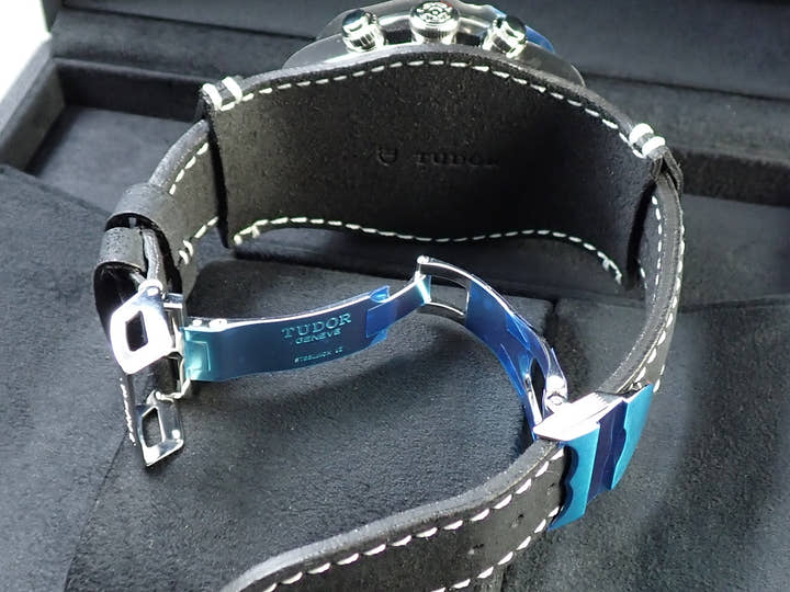 チューダー(チュードル) ブラックベイ クロノ Ref.79360N SS ホワイト文字盤 未使用 AY69C3Z6