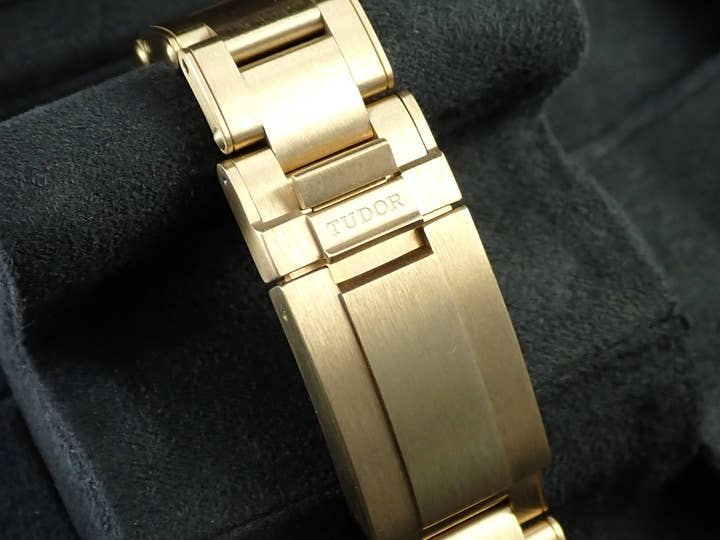 チューダー(チュードル) ブラックベイ フィフティエイト ブロンズ ブティック限定 Ref.79012M ブラウン文字盤 極美品 75L7314S