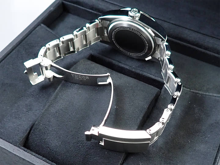 チューダー(チュードル) ブラックベイ プロ Ref.79470 ブラック文字盤 美品 MLV471C8